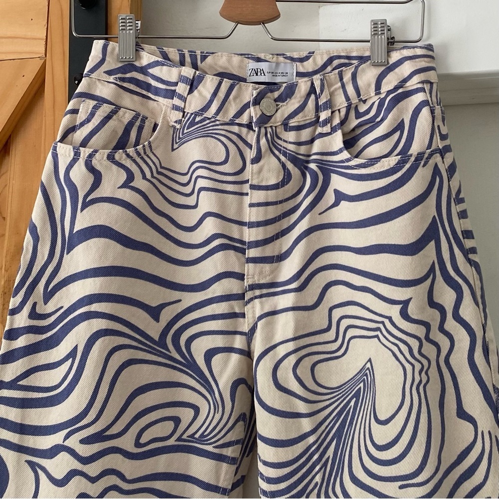 Zara Cream Purple Printed Straight Jeans - Picture 2 of 4